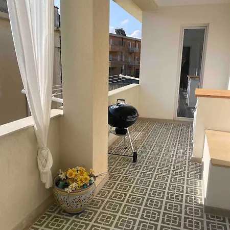 Sulla Apartment *